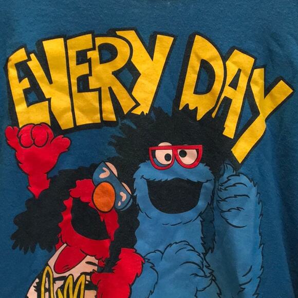 SESAME STREET Turquoise TEE MUPPETS XL GR8 GIFT - Picture 1 of 5